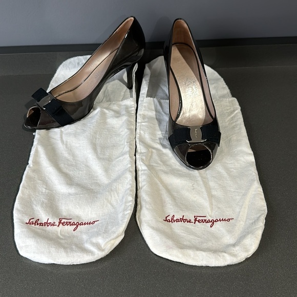 Salvatore Ferragamo Shoes, Black/Gray, Size 9 - Picture 3 of 5